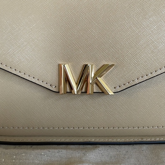 Brand New Michael Kors Genuine Leather Small Sylvia Flap Crossbody Purse - Picture 5 of 16
